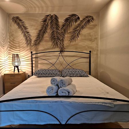 Kd Palm Home Lávrio Kültér fotó